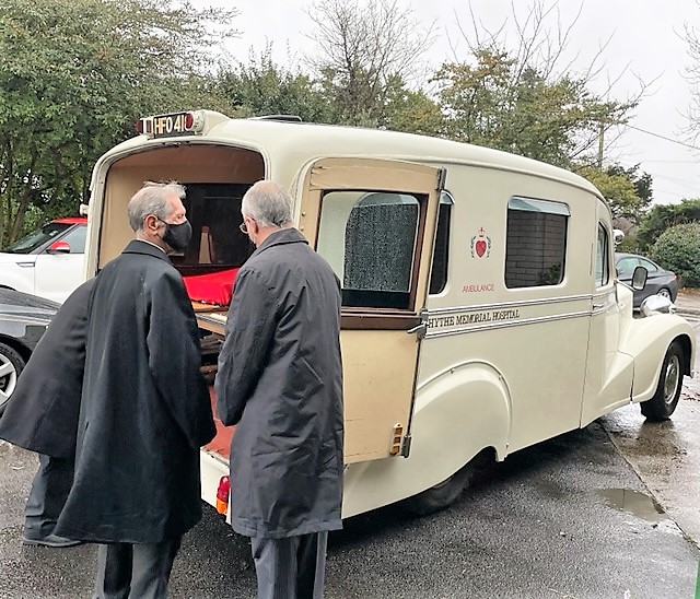 HFO 418. 1952 Austin Sheerline Ambulance.